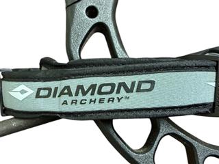 DIAMOND LEFT HANDED INFINITE EDGE PRO YOUTH COMPOUND BOW (UUUL-MMG)